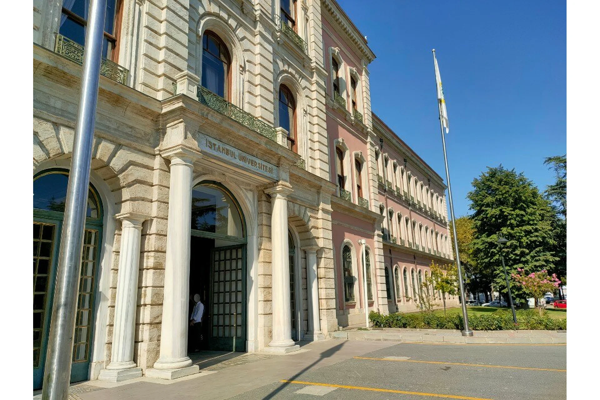Istanbul University